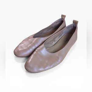 EVERLANE "THE DAY GLOVE" Ballet Flat Size 7 in TAN